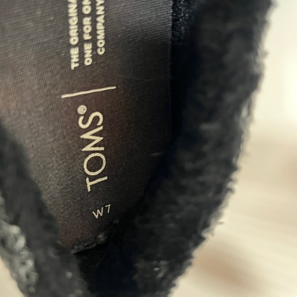 Toms Belmont Sweater Knit Slip On Shoes with Faux Fur lining Size Women’s 7 - Picture 6 of 7